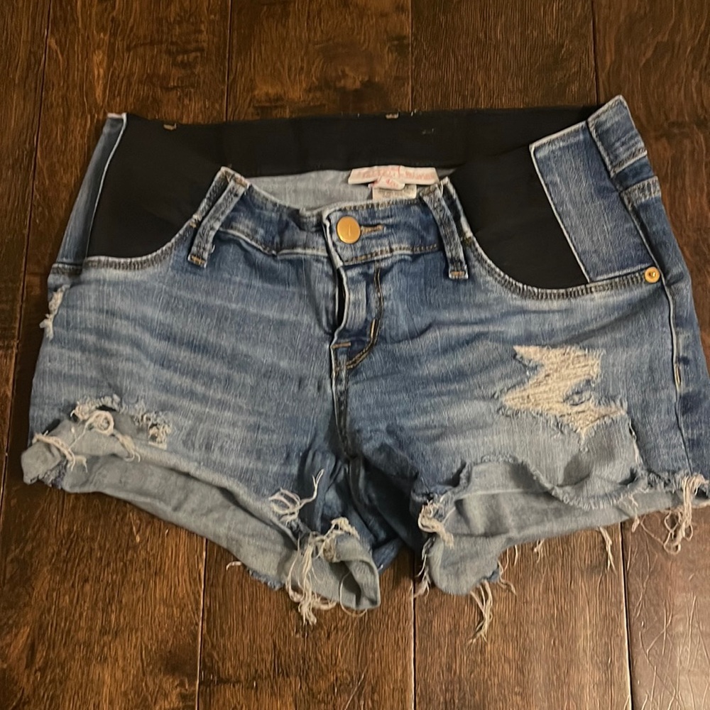 Maternity shorts no longer needed this are used!!!